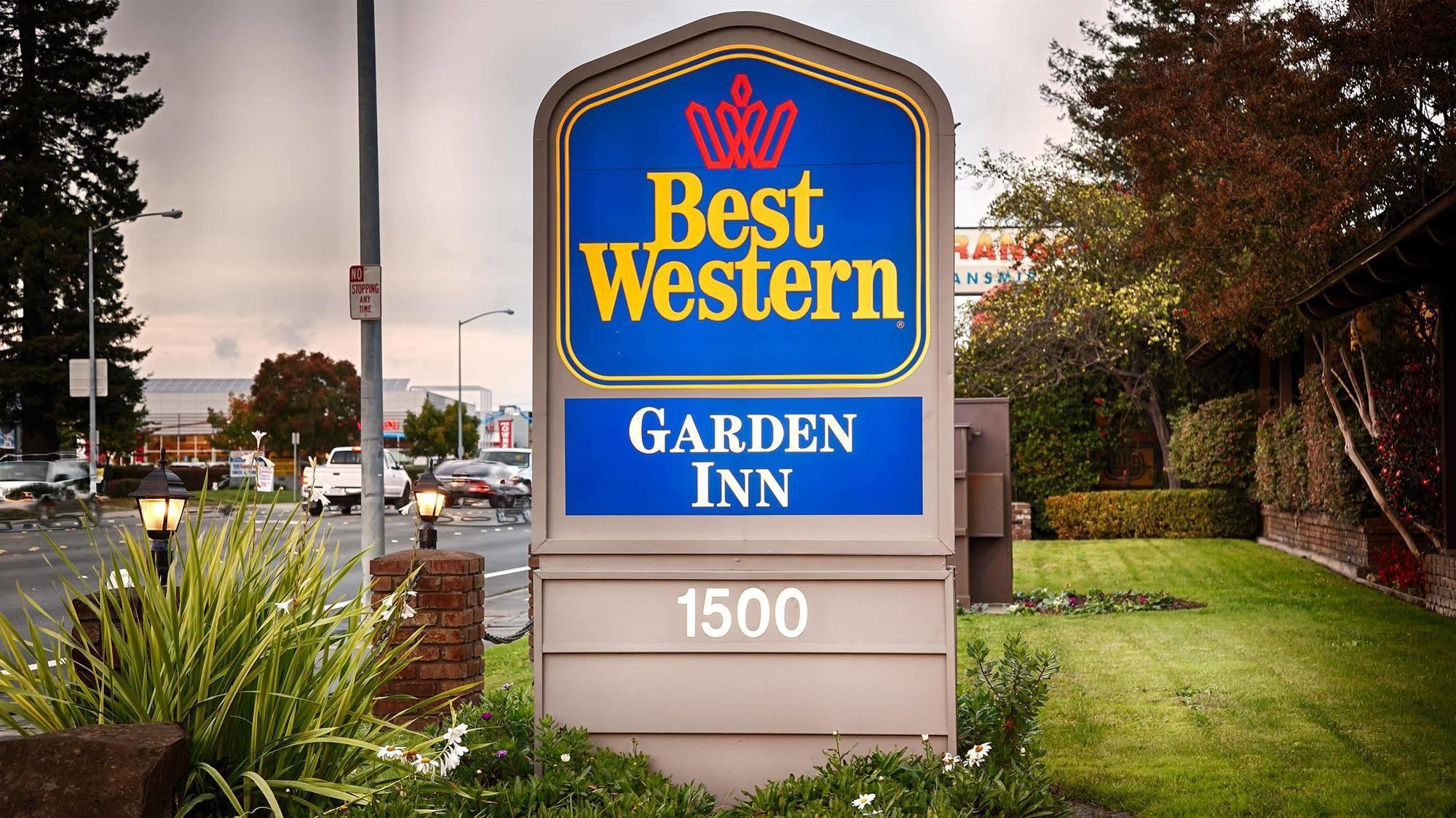 Best Western Garden Inn Santa Rosa Exterior photo